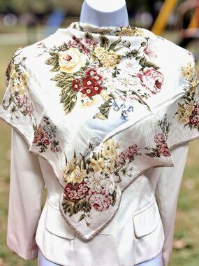 Burberry Neck-Kerchief cotton made 21.5" white ivery yellow pink green floral(94
